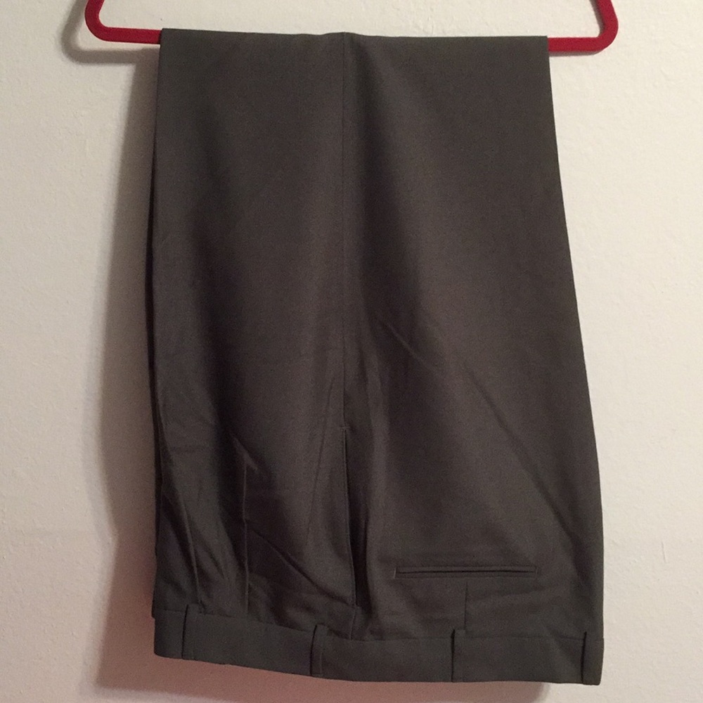 Bagir Dress pants NWOT size 40-32